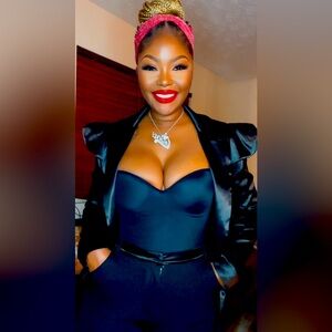 Meet your Posher, Jett